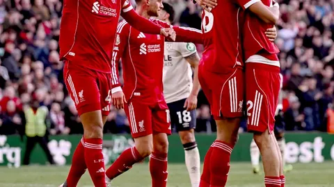 篮球盛宴：NBA激战正酣，18强瞩目焦点，备战攻略，精选赛事加油助威！